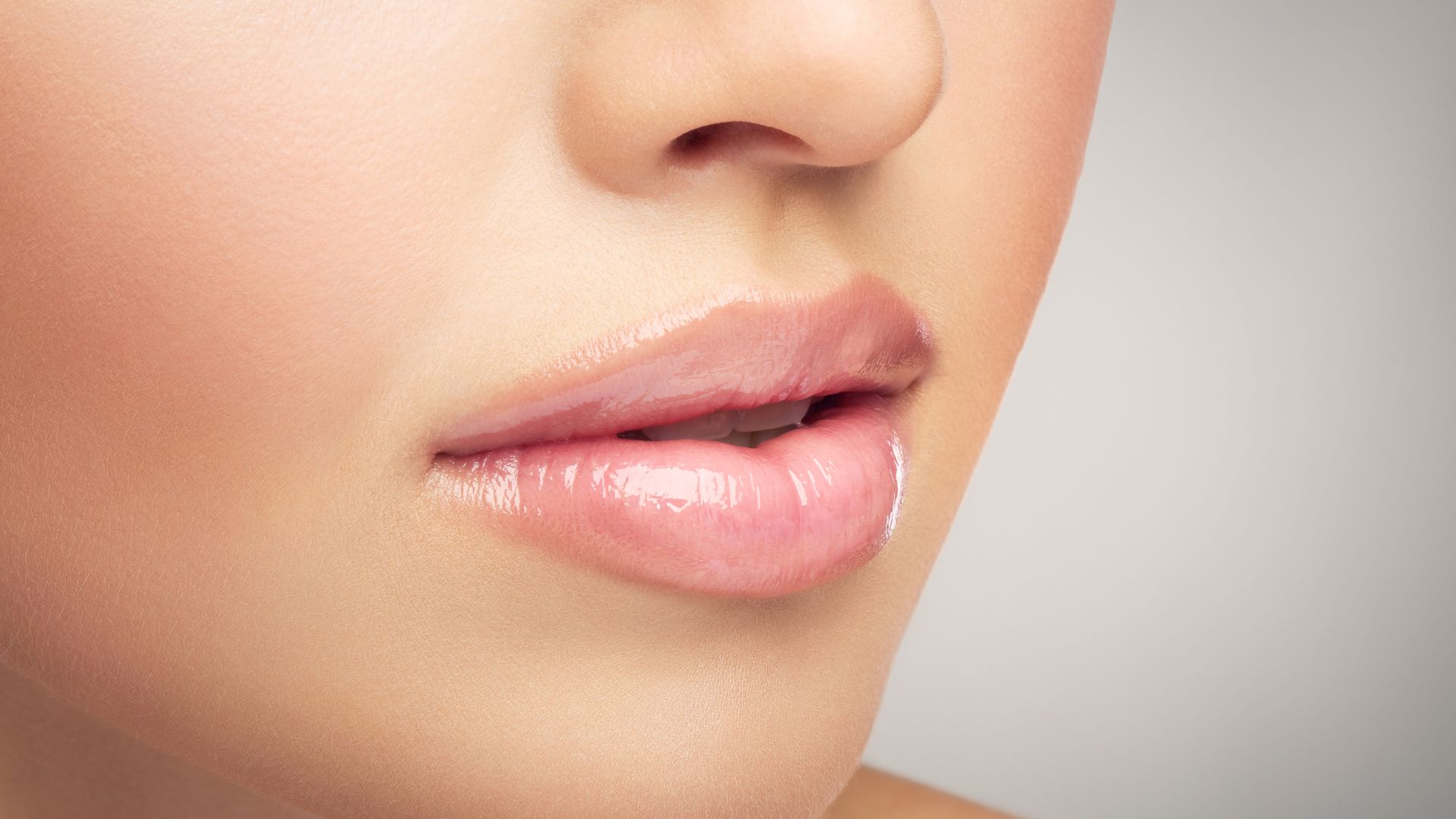 Permanentes Lippen-Make-up – Holen Sie sich die Lippen Ihrer Träume.
